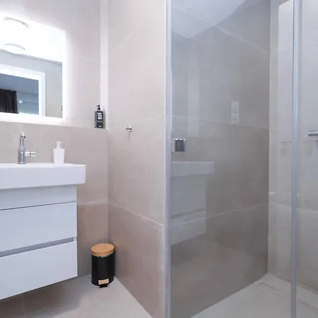 Skypark Tower 4, Free Parking And Beautiful Views Апартаменты *