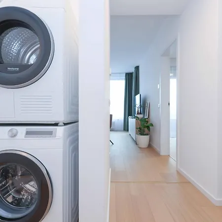 Skypark Tower 4, Free Parking And Beautiful Views * 布拉迪斯拉发