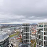 Skypark Tower 4, Free Parking And Beautiful Views Bratislava