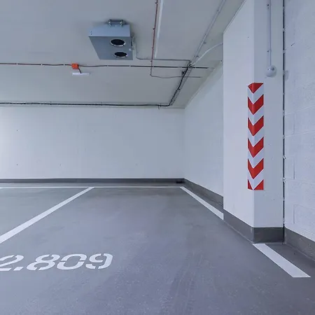 Apartment Skypark Tower 4, Free Parking And Beautiful Views Pressburg